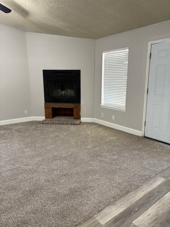 824 Hardy Springs Cir, Unit C