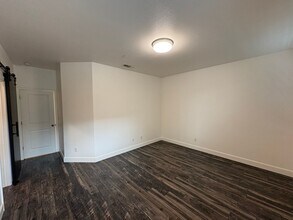 3017 Bora Ave in Tulare, CA - Building Photo - Building Photo