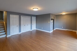 38 Padanaram Ave in Danbury, CT - Building Photo - Building Photo