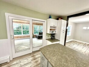 28 N Riverside Dr in Waterville, ME - Building Photo - Building Photo
