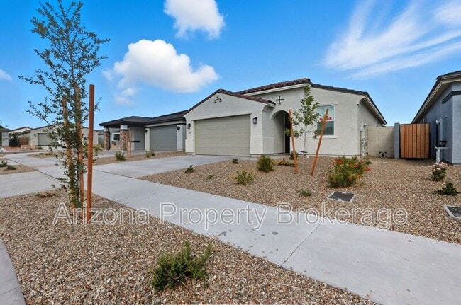 18260 W Daley Ln