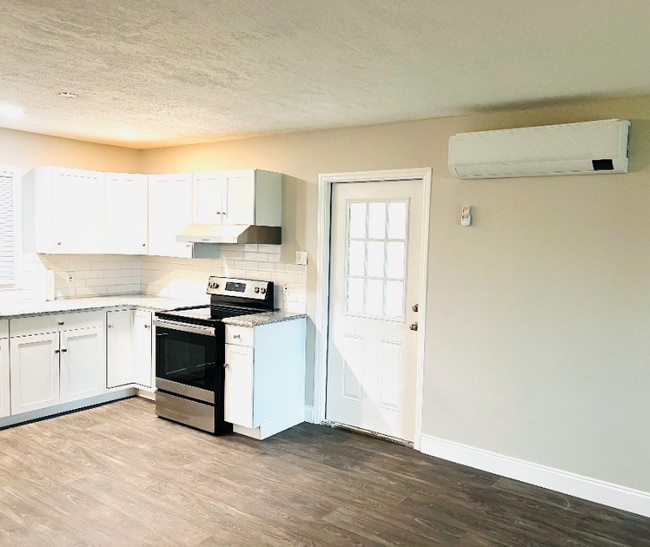 400 Willowood St in Sylacauga, AL - Building Photo - Building Photo
