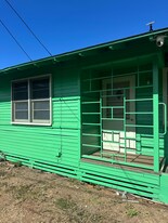 290 Ainahou Pl in Wailuku, HI - Building Photo