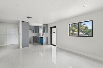 10340 NW 29th Ave in Miami, FL - Building Photo - Building Photo