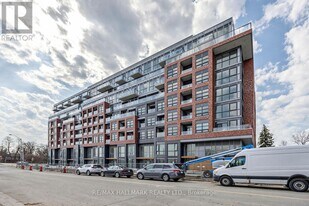 1635 Military Trail in Toronto, ON - Building Photo