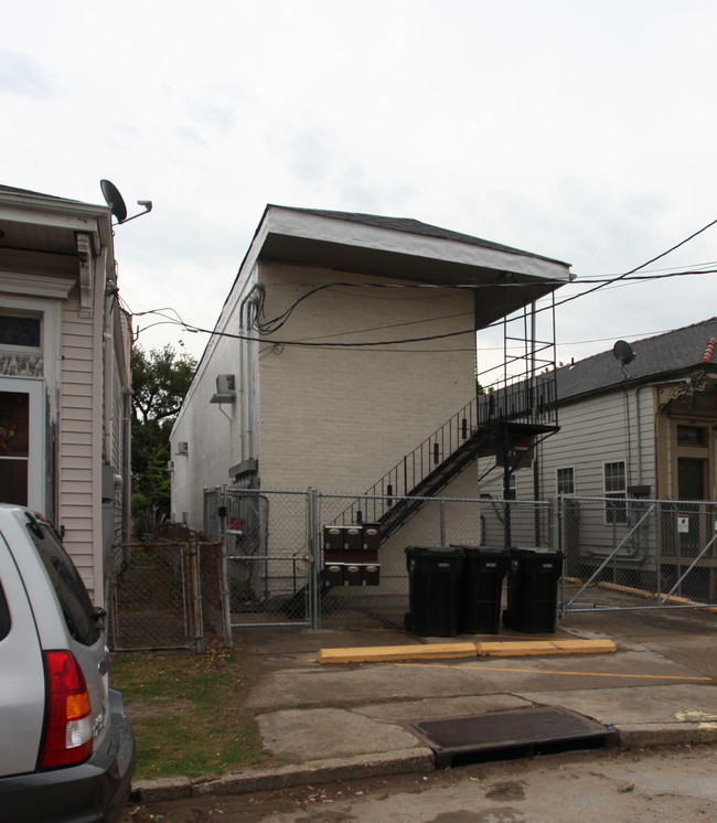 324 S Dorgenois St in New Orleans, LA - Building Photo - Building Photo