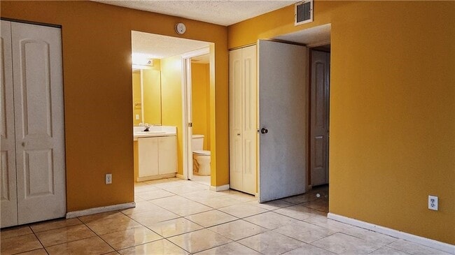 5580 NW 61st St, Unit 620 in Coconut Creek, FL - Building Photo - Building Photo