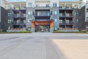 110-110 Fergus Ave in Kitchener, ON - Building Photo