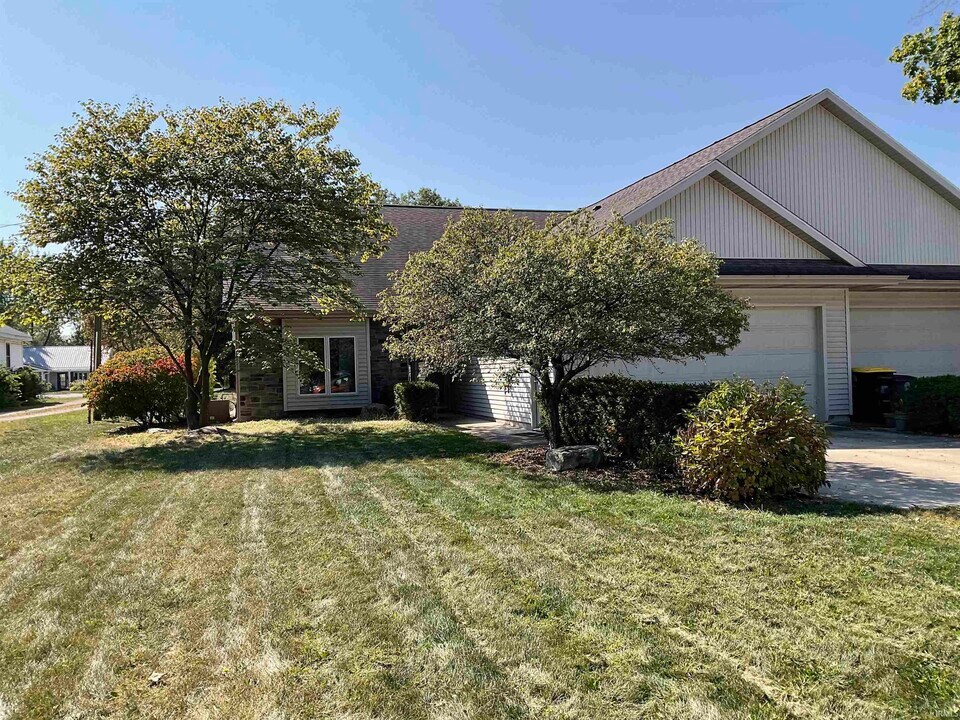 4418 Manistee Dr in Fort Wayne, IN - Building Photo