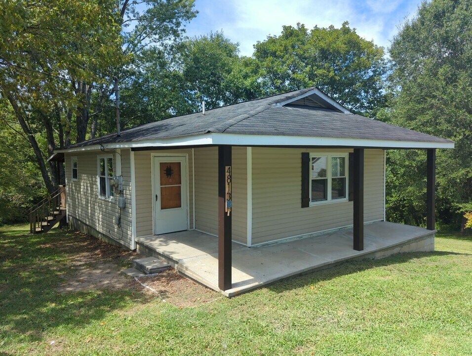 4813 Blue Bell Ave in Ooltewah, TN - Building Photo