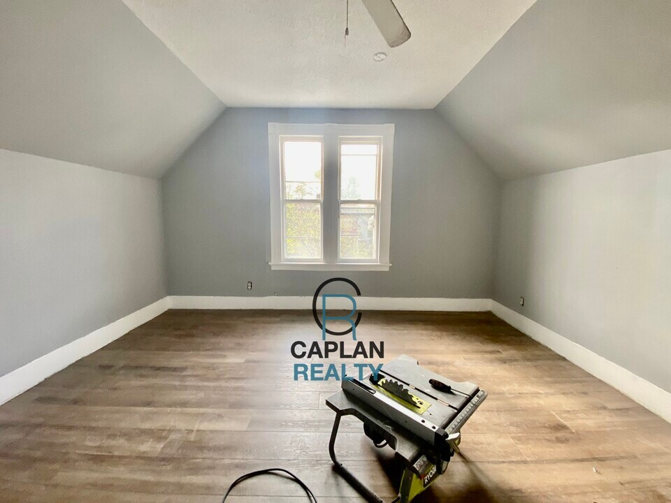 49 Carmel St, Unit 3 in New Haven, CT - Building Photo