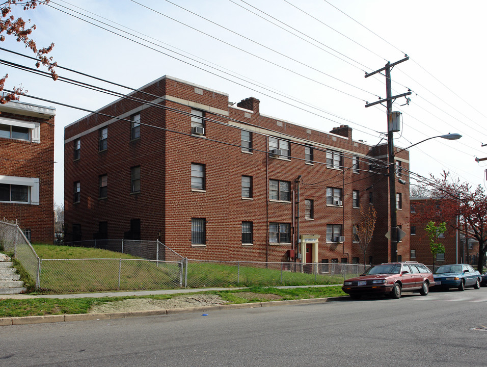 811 Barnaby St SE in Washington, DC - Building Photo