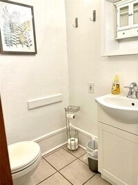 608 Oxford St photo'