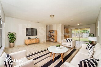 1941 SW 38th Ave in Fort Lauderdale, FL - Building Photo - Building Photo