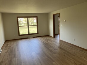 1745 Alfred Dr in Luxemburg, WI - Building Photo - Building Photo