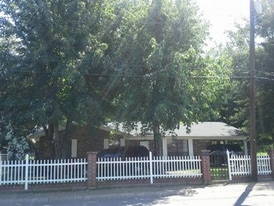 413 S Fulton St in Clarksville, AR - Building Photo