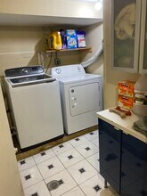 405 Silver Spring Ave, Unit Basement apartment in Silver Spring, MD - Building Photo - Building Photo