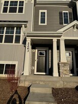 2263 Glacier St in Mundelein, IL - Building Photo