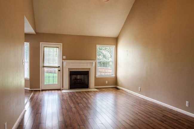 2200 Kim Dr in Clarksville, TN - Building Photo - Building Photo