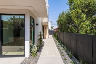 811-17 3rd St in Encinitas, CA - Building Photo - Building Photo