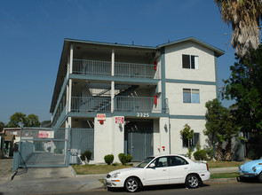 Andrita Apartment in Los Angeles, CA - Foto de edificio - Building Photo