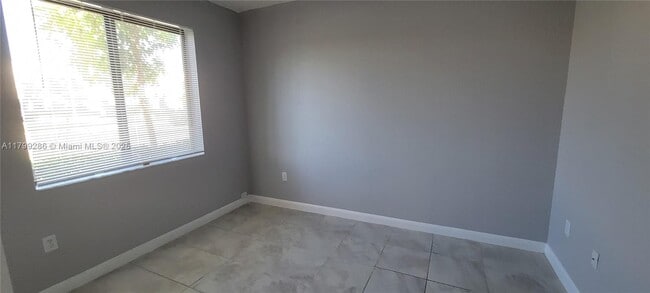 388 NE 208th Terrace in Miami, FL - Building Photo - Building Photo
