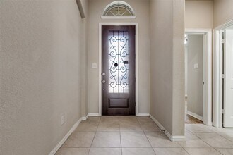 704 Thetford Ln in Plano, TX - Foto de edificio - Building Photo