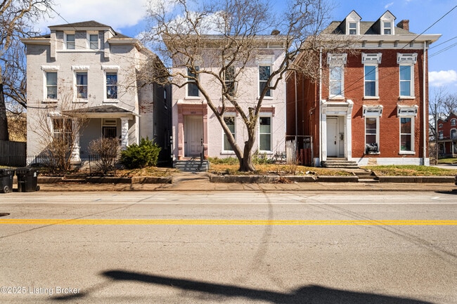 property at 1033 S Brook St