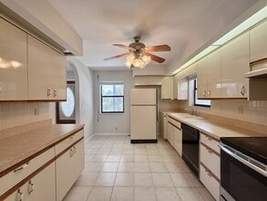 867 Mandalay Ave in Clearwater, FL - Building Photo - Building Photo