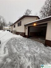 9203 Westwood Dr in Tobyhanna, PA - Foto de edificio - Building Photo