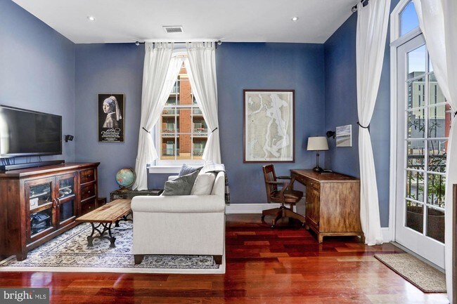 215 I St NE-Unit -304 in Washington, DC - Building Photo - Building Photo