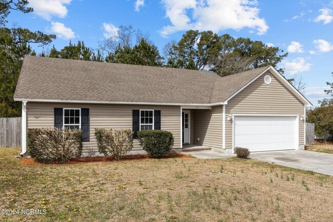 104 Blue Bird Ln in Newport, NC - Building Photo - Building Photo