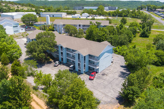 Bradford Court & Little Oaks Apartments in Kimberling City, MO - Building Photo - Building Photo