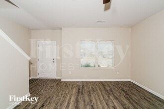 323 Clear Creek Ln in Calera, AL - Building Photo - Building Photo