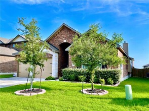 17217 Gabbro Dr in Pflugerville, TX - Building Photo - Building Photo