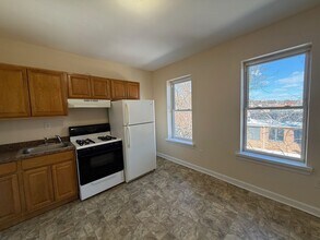 126 S William St in Newburgh, NY - Building Photo - Building Photo