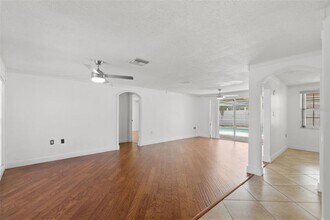7114 Parrot Dr in Port Richey, FL - Building Photo - Building Photo