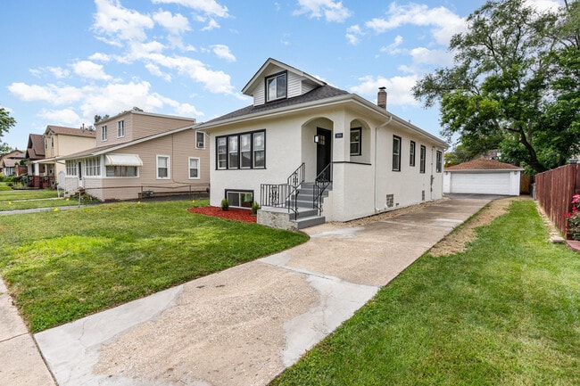 1906 S 2nd Ave in Maywood, IL - Building Photo - Building Photo