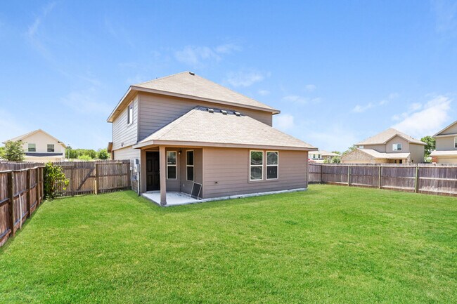 5107 War Horse Dr in San Antonio, TX - Building Photo - Building Photo