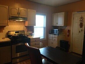 6 Wise St, Unit 1 in Boston, MA - Building Photo - Building Photo