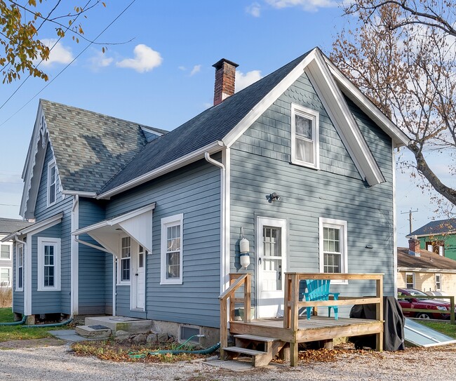 property at 109 Salt Island Rd