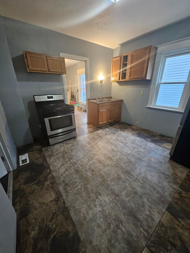 property at 1123 E 24th St