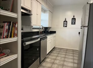 1710 Elmwood Blvd in Dallas, TX - Building Photo - Building Photo
