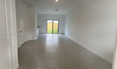 24559 SW 119th Pl in Princeton, FL - Building Photo - Building Photo