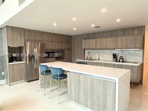 6000 Collins Ave, Unit # 334 in Miami Beach, FL - Building Photo