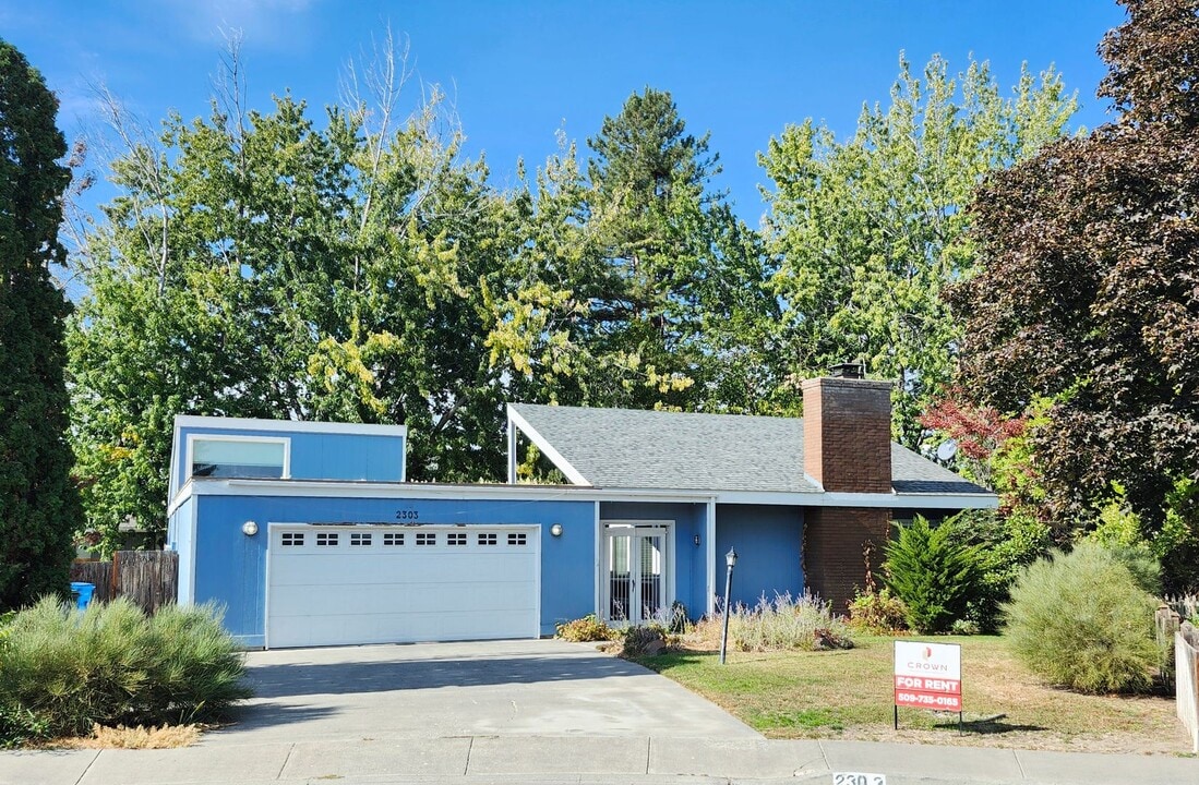 2303 Franz Ct in Richland, WA - Building Photo