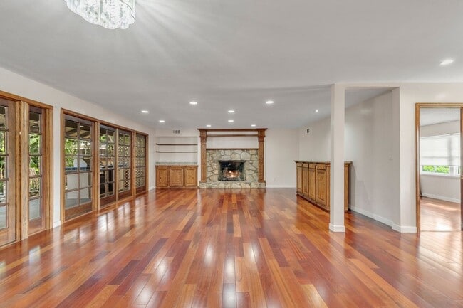 16553 Hartsook St in Los Angeles, CA - Building Photo - Building Photo