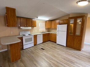 17909 16th St in Live Oak, FL - Building Photo - Building Photo