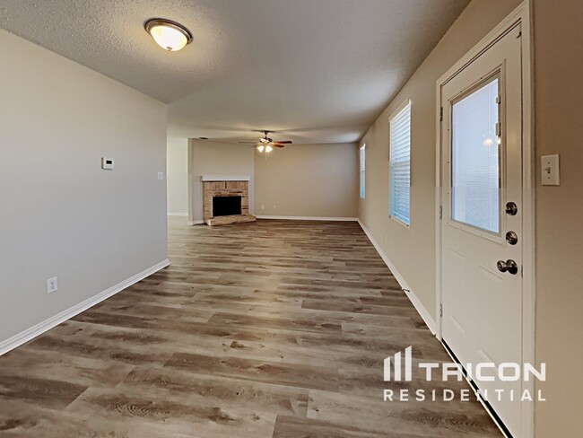 5209 Emmeryville Ln in Fort Worth, TX - Building Photo - Building Photo