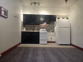 1622 Bainbridge St, Unit 3F in Philadelphia, PA - Building Photo